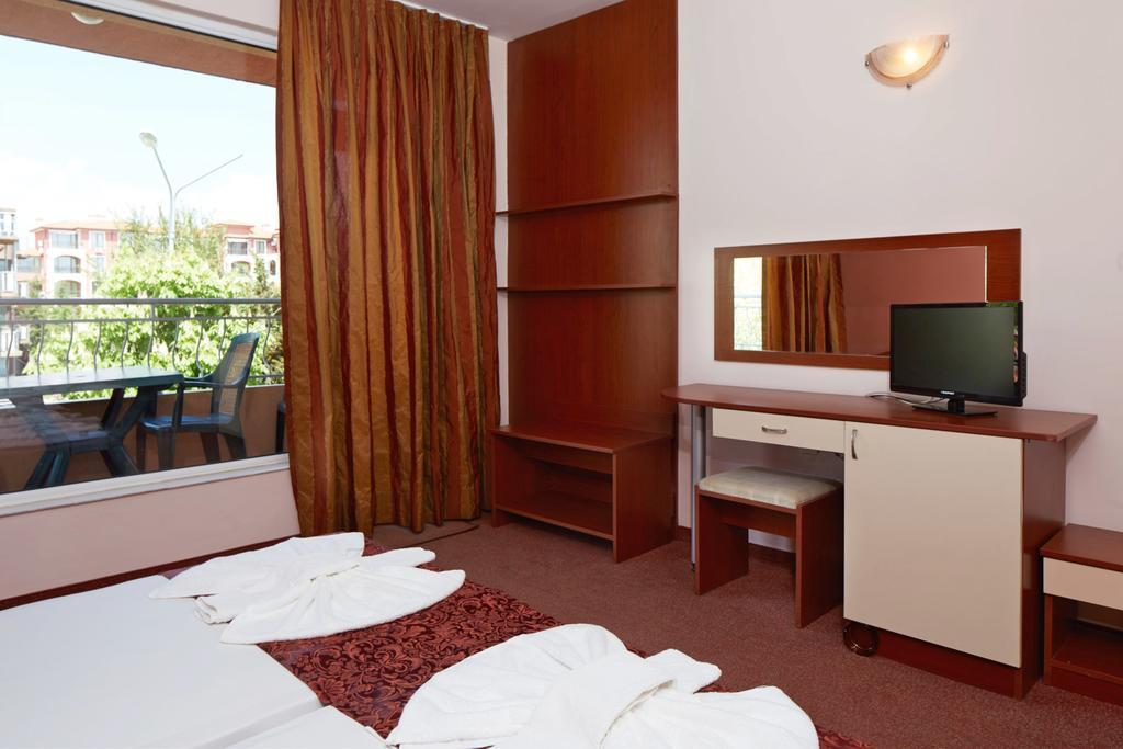 Guesthouse Kirov Ravda Bagian luar foto