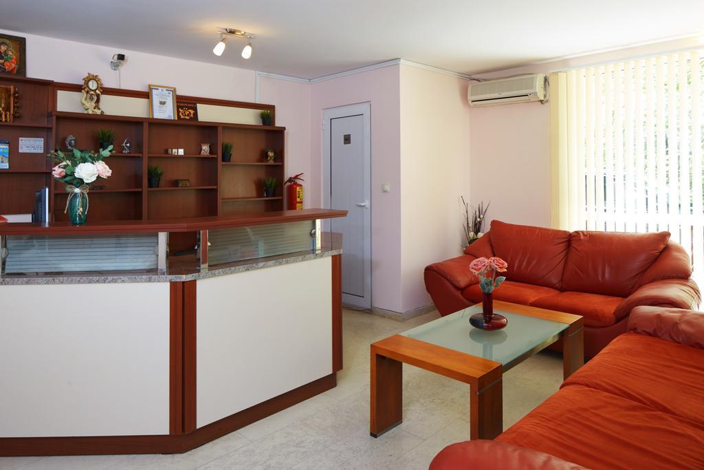 Guesthouse Kirov Ravda Bagian luar foto